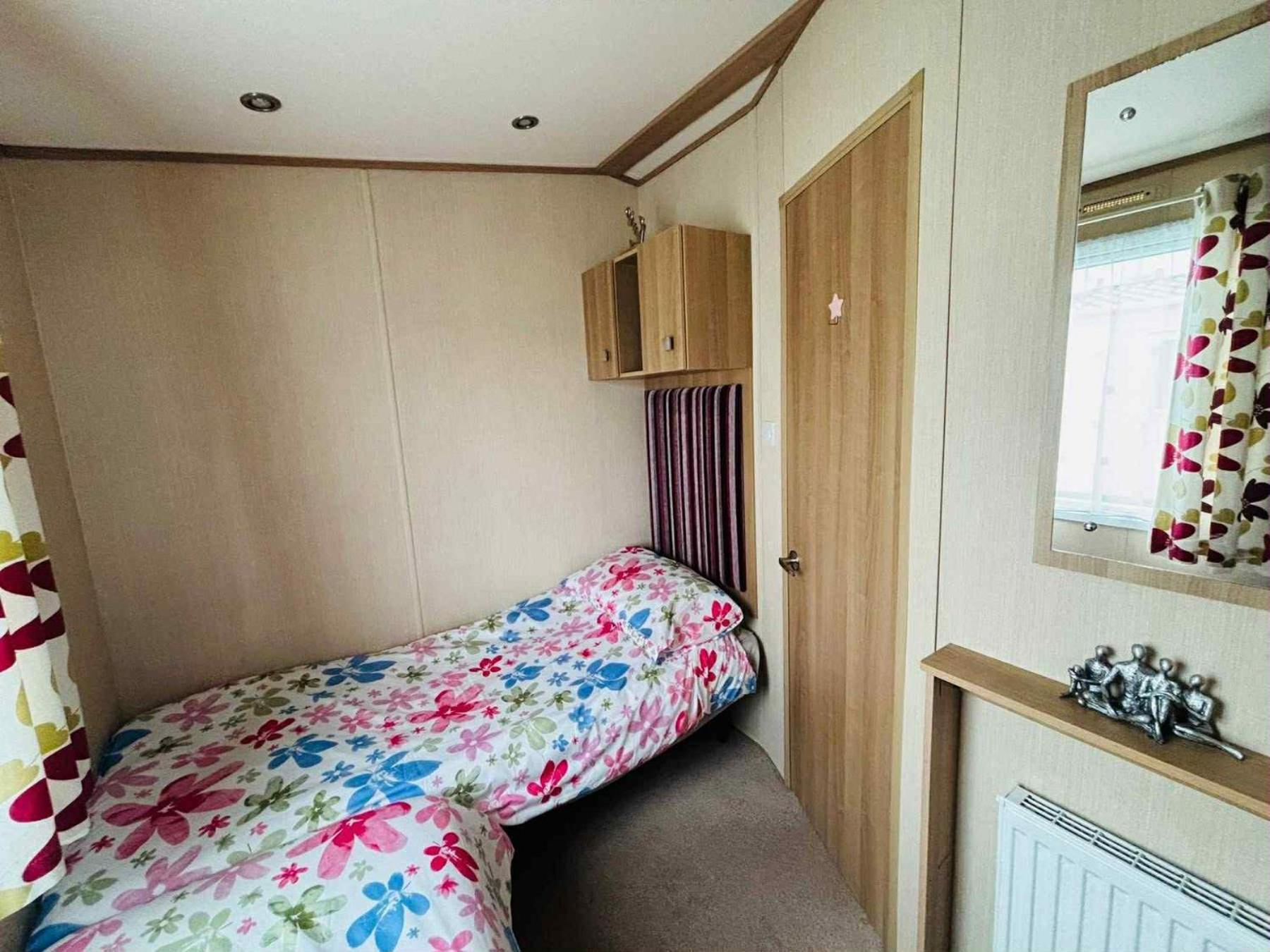Butterfly Lane Holidays At Marine, Рил Номер фото